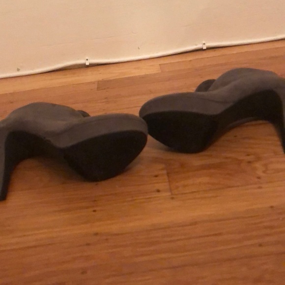 Brand new gray shade booties - Picture 2 of 3